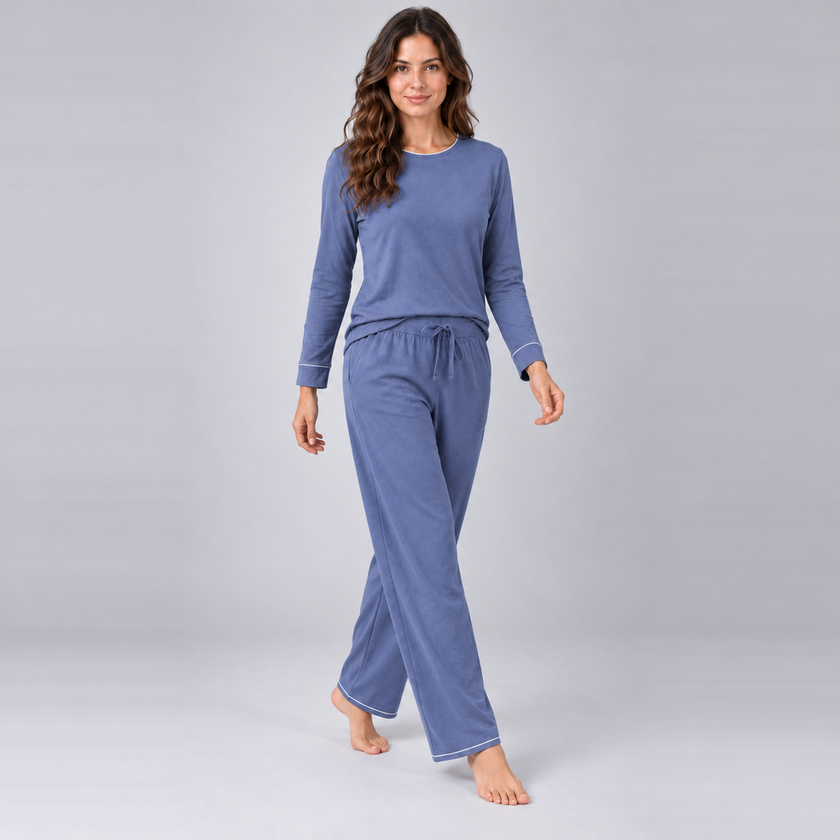 Pigiama da donna con felpa e pantaloni in maglia elasticizzata di bambù
