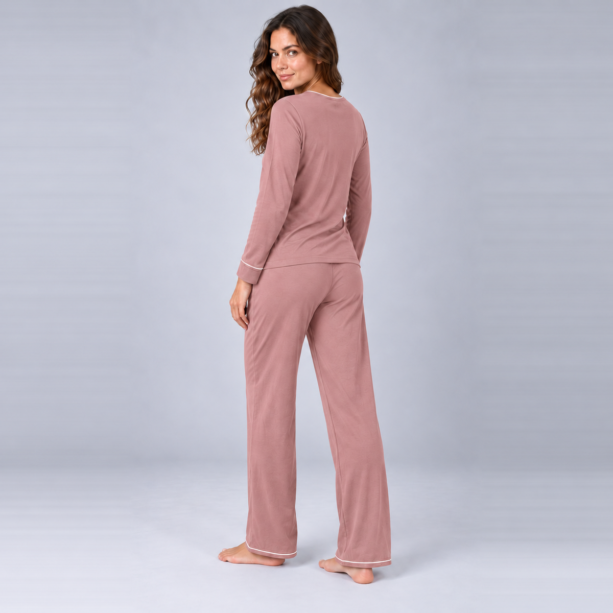 Pigiama da donna con felpa e pantaloni in maglia elasticizzata di bambù