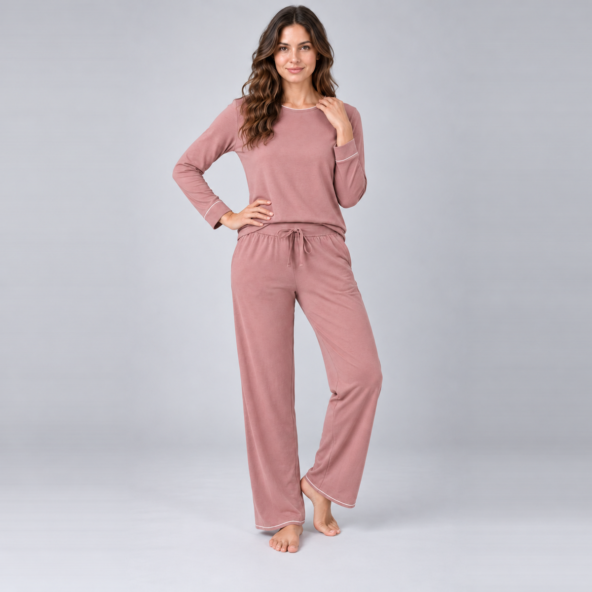 Pigiama da donna con felpa e pantaloni in maglia elasticizzata di bambù