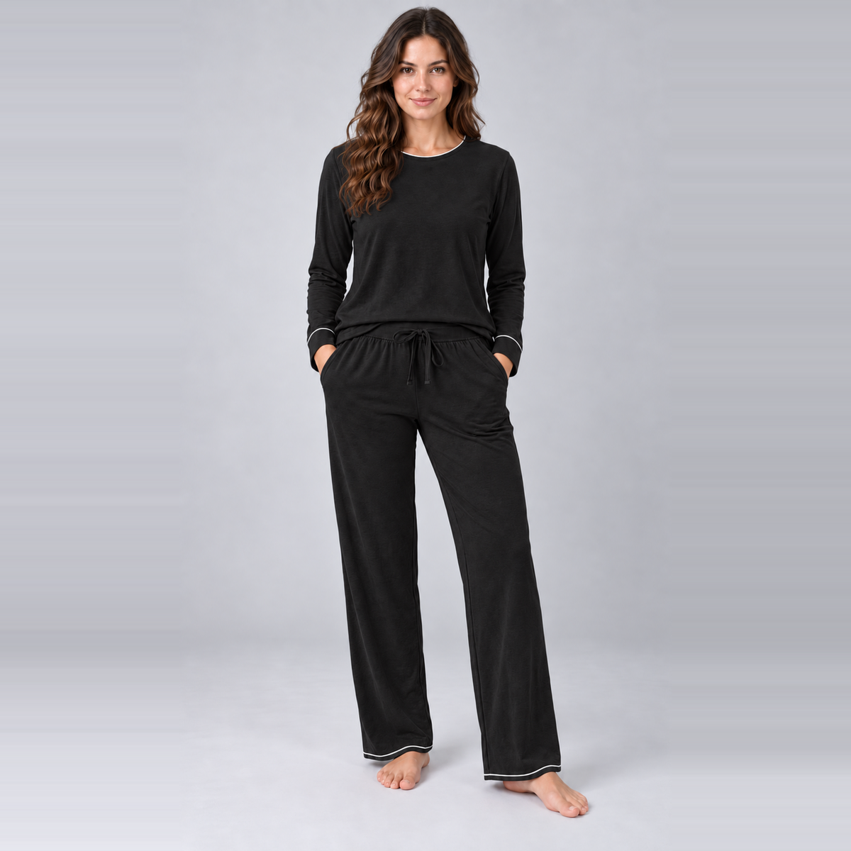 Pigiama da donna con felpa e pantaloni in maglia elasticizzata di bambù